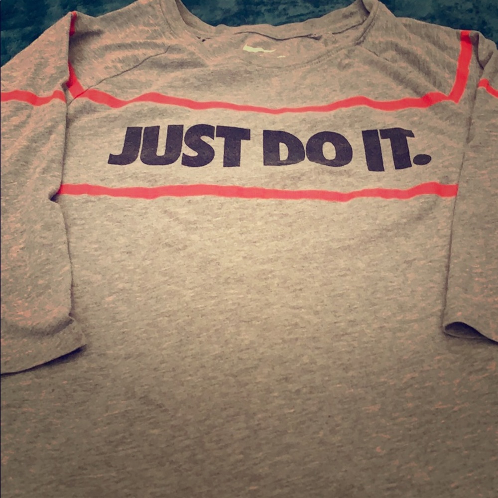 Nike t shirt
